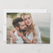 We Eloped Minimalistische witte script trouwfoto Aankondiging (Voorkant)