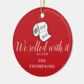 We gingen er weer mee om... grappige kerstfeestdag keramisch ornament (Links)