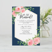 We Got Married Navy Blauw Roze Bloemen Bruiloft Kaart (Staand voorkant)
