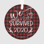 We hebben 2020 Cute Funny Covid Kerstmis overleefd Ornament (achterkant)