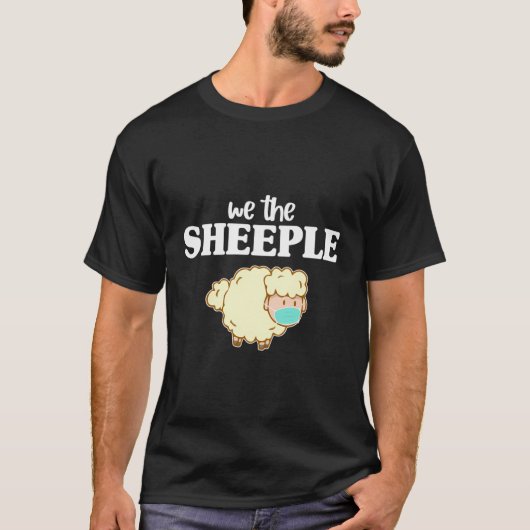 We hebben de Sheeple Funny Face Mask Sheep Gift T-shirt (Voorkant)