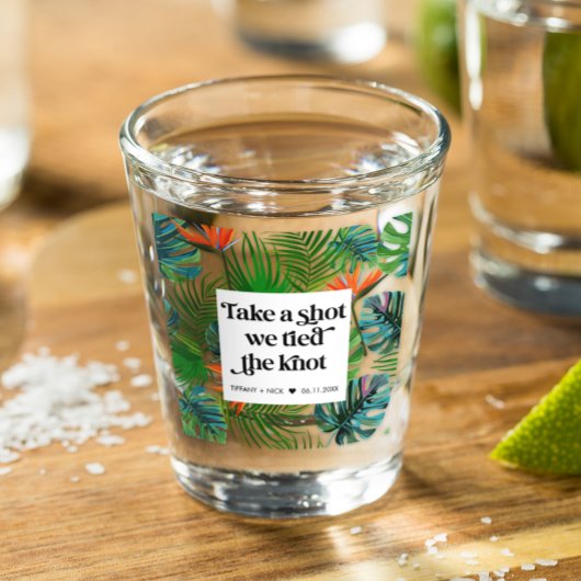 We hielden de tropische strandbruiloft van de Knot Shot Glas