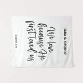 We houden van hem omdat hij ons huwelijkssignaal v wandkleed (Voorkant (horizontaal))