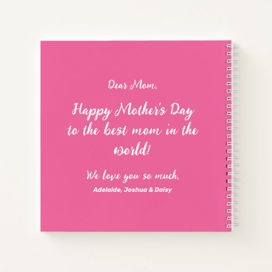 We houden van je mam roze minimalist notitieboek (Achterkant)