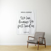 We houden van omdat Hij ons eerst heeft liefgehad  Wandkleed (In situ)