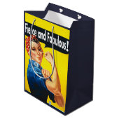 We kunnen het doen Fierce en Fabulous Rosie de Riv Medium Cadeauzakje (Achterkant Gekanteld)