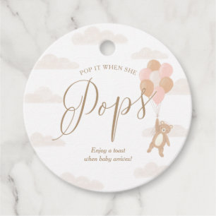 We kunnen wachten op de Baby shower Wijnflesje van Bedankjes Labels