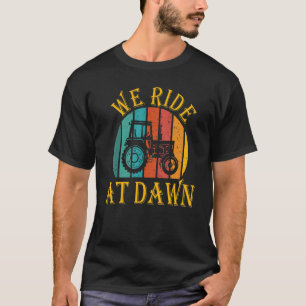 We rijden op Dawn Lawnmower  Retro Lawn Mowin T-shirt