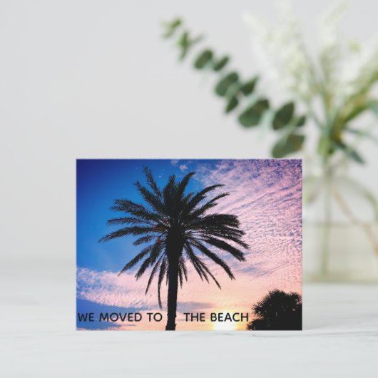 We verhuisden naar het Beach Palm Tree Home-startp Briefkaart (Staand voorkant)