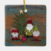 We wensen u een prettige kerstdag | Gnomen | Folkk Keramisch Ornament (Voorkant)