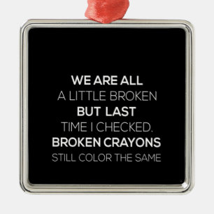 we zijn aan de muur een beetje gebroken , maar de  metalen ornament