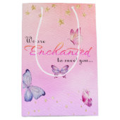 We zijn blij om u te ontmoeten vlinder Baby shower Medium Cadeauzakje (Voorkant)
