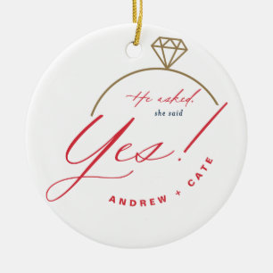 We zijn een foto met kerstcadeautjes. keramisch ornament