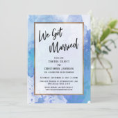 We Zijn Getrouwd Gouden Rand Abstract Blauwe Spatt Kaart (Staand voorkant)