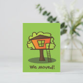 We zijn naar een Treehouse verhuisd. Aankondigingskaart (Staand voorkant)