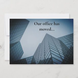 We zijn verhuisd Zakelijk kantoorgebouw verhuizen Aankondiging