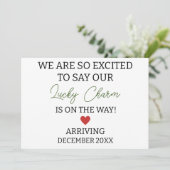 We zijn zo enthousiast om te zeggen dat we geluk h aankondiging (Staand voorkant)