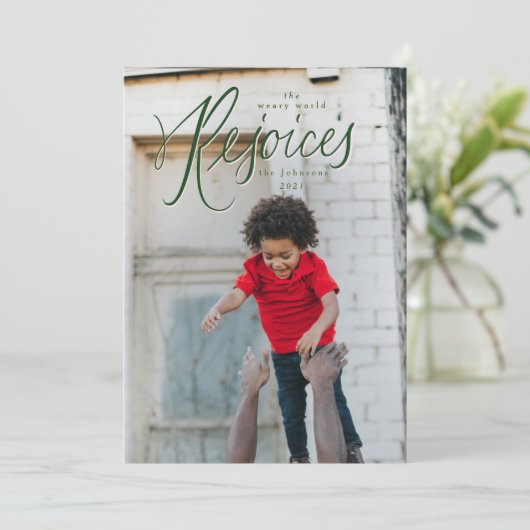 Weary World Rejoies Carte photo de Noël Vert (Debout devant)