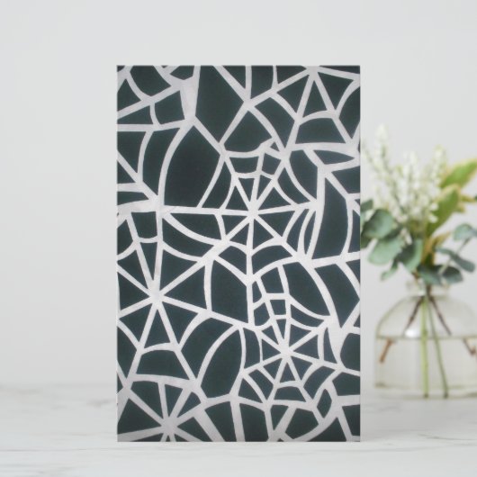 Web of Mystery: Delicate Trap - White Spider Briefpapier (Staand voorkant)