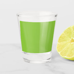 Website met een groene achtergrond en witte rand shot glas