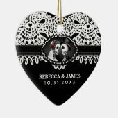Weddenschap Black White Skeletons Lace Names Keramisch Ornament (Rechts)
