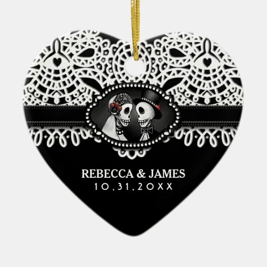 Weddenschap Black White Skeletons Lace Names Keramisch Ornament (Voorkant)