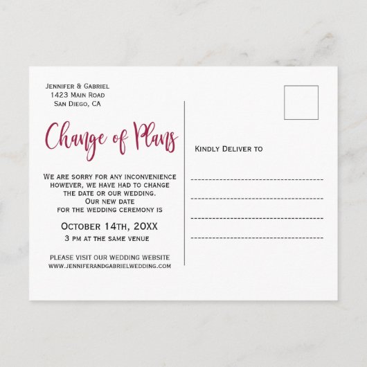 Weddenschap Datum uitstel Burgundy Navy Floral Aankondigingskaart (Achterkant)