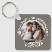 Weddenschap Eerste Kerstfeest Foto Aangepaste naam Sleutelhanger (Voorkant)