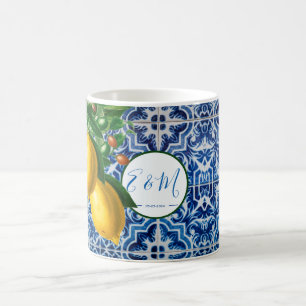 Weddenschap Lemons Blue White Tile Summer Monogram Koffiemok