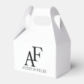 Weddenschap Monogram Black en White Elegant Guest Bedankdoosjes (Voorkant Zijde)