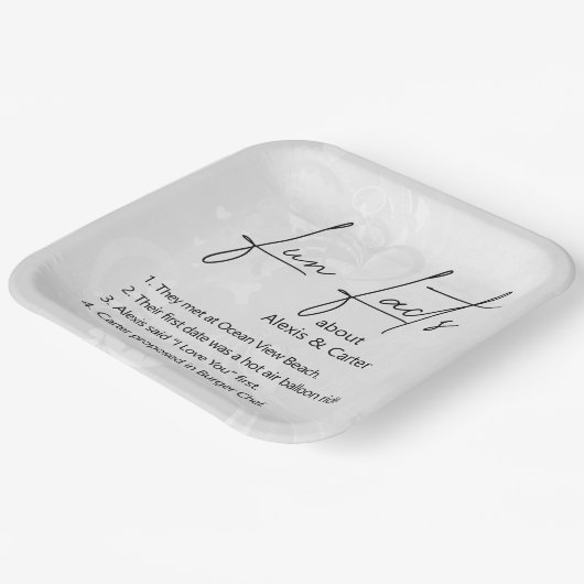 Weddenschap over harten papieren bordje (Gebogen)