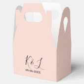 Wedding couple name letter date red pastel backgro bedankdoosjes (Geopend)