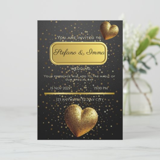 wedding invitation card  (Debout devant)