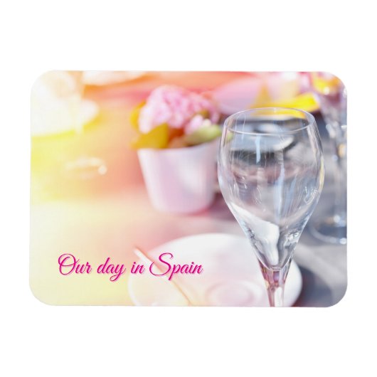 Wedding table under warm sunlight magneet (Horizontaal)