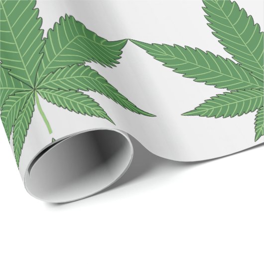 Weed Leaf on Silver Foiled Look Personalized Cadeaupapier (Rol Hoek)