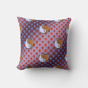 Weegschaal & Houten Tijger Kussen