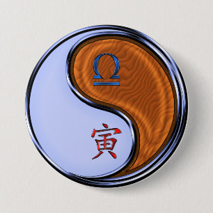 Weegschaal & Houten Tijger Ronde Button 7,6 Cm