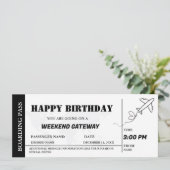 Weekend Getaway Verjaardag Boarding Pass Ticket Kaart (Staand voorkant)