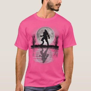 Weerwolf onder een volle maan huilt eng t-shirt