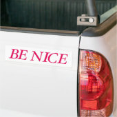 Wees aardig (de Rode Warrior) Bumpersticker (Op Truck)