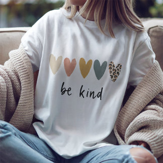Wees Aardig Multikleur Hartjes T-Shirt