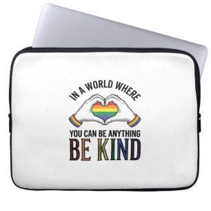 Wees Aardig Regenboog Hart Handen Vintage Vector O Laptop Sleeve