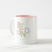 Wees aardig tweekleurige koffiemok (Voorkant links)