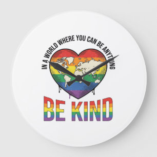 Wees aardig Wereld Hart Regenboog Vector T-Shirt O Grote Klok