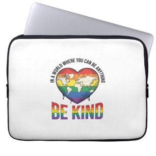 Wees aardig Wereld Hart Regenboog Vector T-Shirt O Laptop Sleeve
