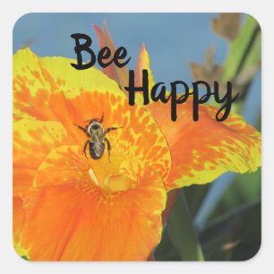 Wees blij Bloem Foto Canna Lily Bee Pun Vierkante Sticker