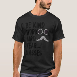 Wees de Draag bril van het soort werk T-shirt
