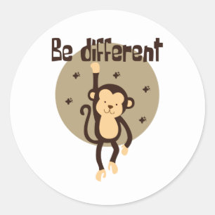 Wees een andere Kawaii Brown aap die aanstaat Ronde Sticker