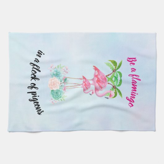 Wees een flamingo in een zwerm duiven Schattigee q Theedoek (Horizontaal)