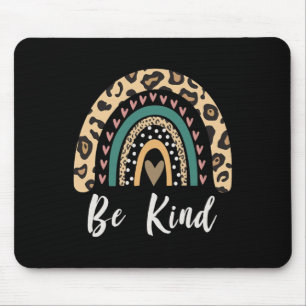 Wees een soort leopard Rainbow Kindness Inspireren Muismat